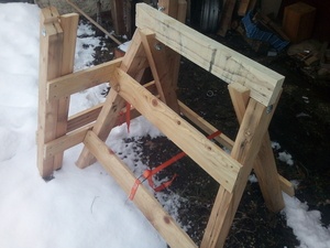 Très tôt... treteaux