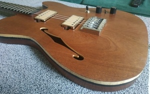 Guitare électrique Telecaster Thinline