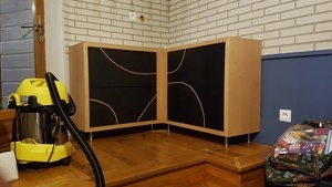 Meuble d'angle en valchromat noir et hêtre massif