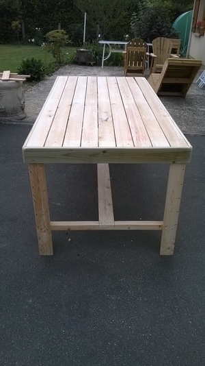 Table et chaises en bois de palette