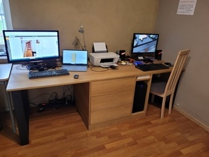 Bureau pour ordinateurs familiaux