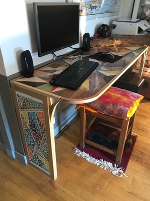 Bureau plaqué et mosaïque