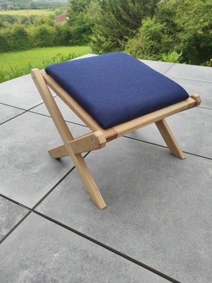 Repose pieds tabouret