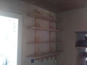 Bibliothèque suspendu