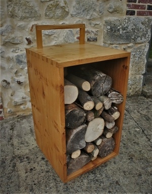 Chariot/rack à bûches.