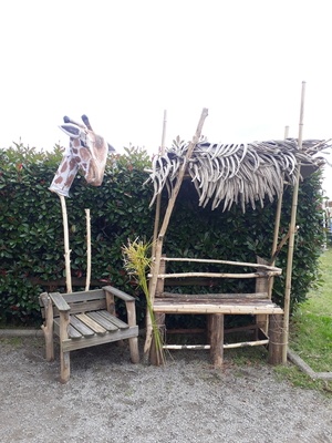 Mobilier de festival en bois de réemploi