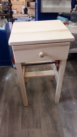 Petite table de travail pour mon fiston