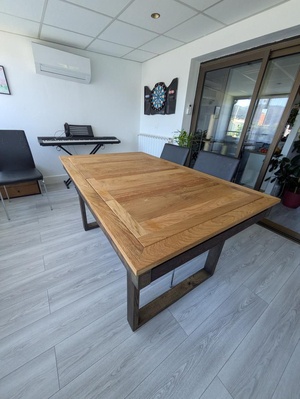 Table double : salle à manger et jeux