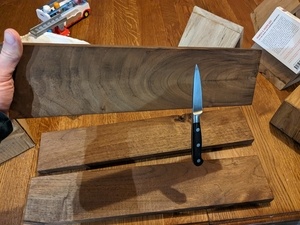 Porte couteaux en noyer