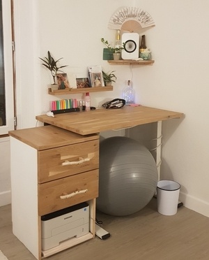 Petite commode de travail avec poignée en bois flotté