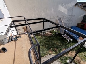 Terrasse sur pilotis métal et bois