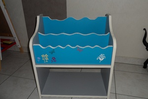 Petite commode range livre