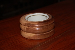 Petite boite avec un pot de chocolat... (D'une marque bien connue)