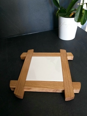 Dessous de plat entailles a mi bois