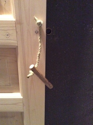 Serrure en noisetier