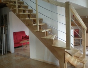 Escalier à double limon central