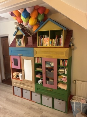 Meuble de rangement inspiré du film d'animation "Là-Haut"