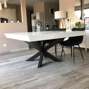 Table moderne