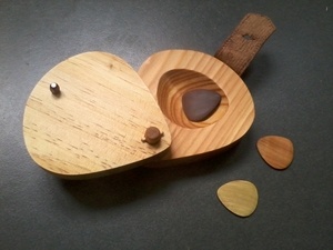 Boite à picks et ses picks !