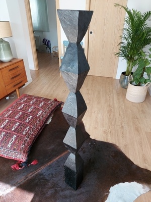 Colonne Brancusiesque