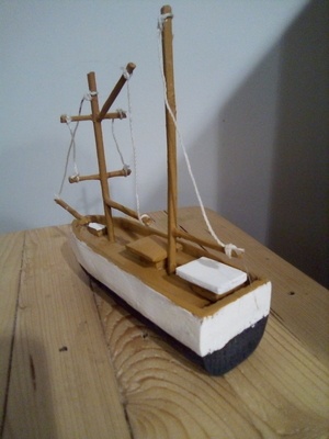 Petit bateau peint