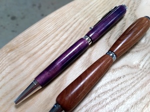 Stylos avec des teintes différentes