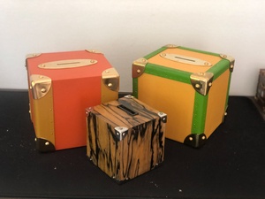 Tirelire    facon " malle"