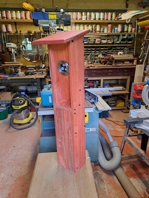 Borne d'éclairage exterieur