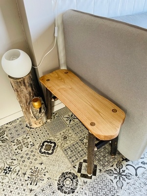 Petit banc en châtaignier