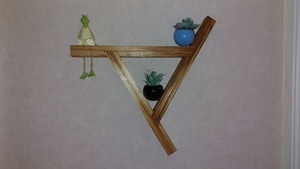 Assemblage japonais pour étagère murale