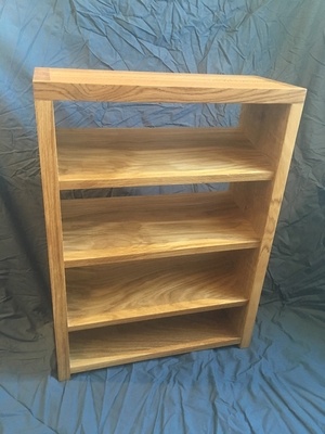 Un Petit Meuble à Chaussures en Chêne