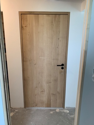 Une porte pour les Wc