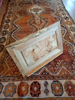 Lutrin (= pupitre en québécois)