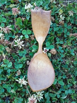 Nouvelle cuillère en noyer sur un design toujours de Lee John Phillips