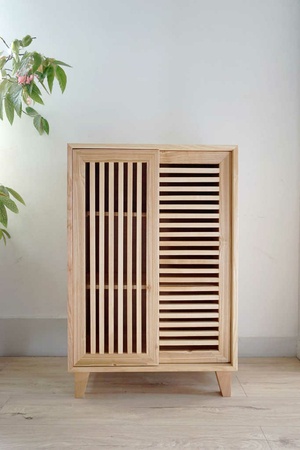 Buffet aux portes coulissantes