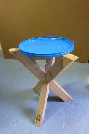 Pietement 3 pieds  à 55 degres  croisés