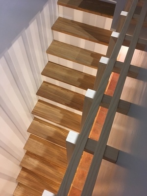 Un autre Escalier-Placard ... plus grand !