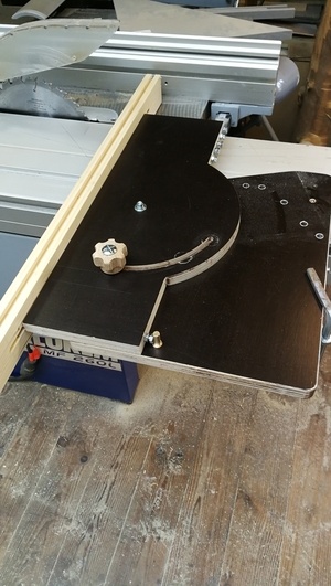 Rapporteur d'angle pour scie sous table