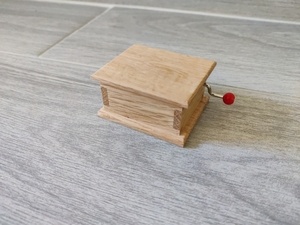 Boîte à musique fermée