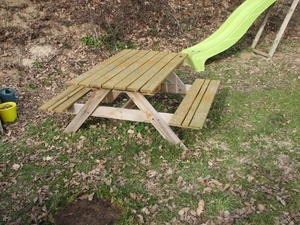 Table de pique nique pour enfants
