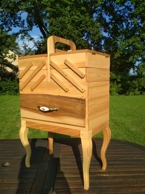 Façade de tiroir et poignée en noyer