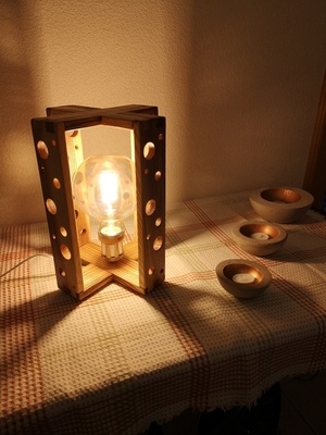 Lampe à queues d'aronde