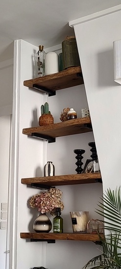 Étagères rustiques