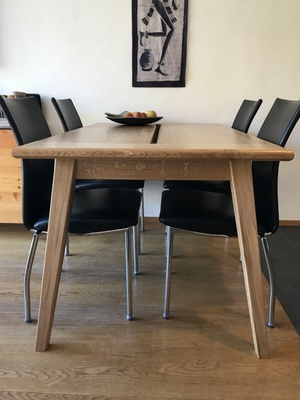 Table en chêne, pieds en arêtier