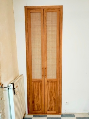 Portes chêne et cannage