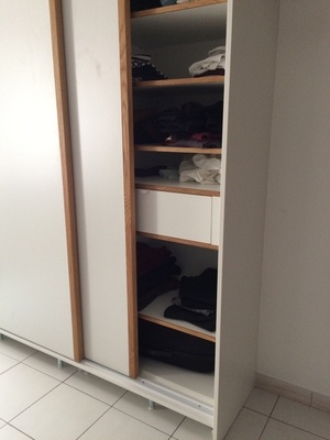 Placar en mélaminé et chêne.