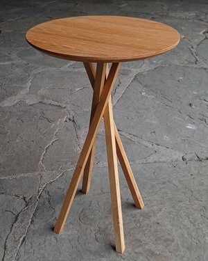 Réflexions géométriques pour table d'appoint