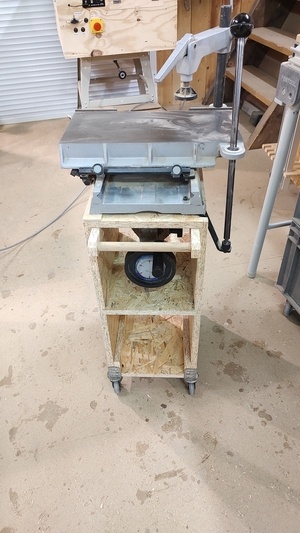 La servante à chariot