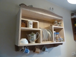 Petit vaisselier mural contemporain