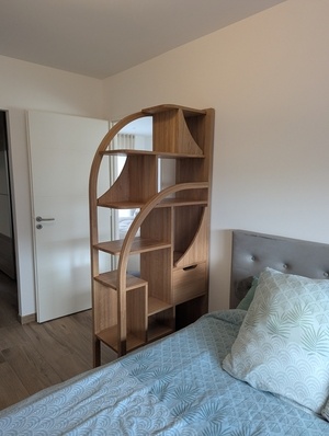 Meuble claustra et courbes